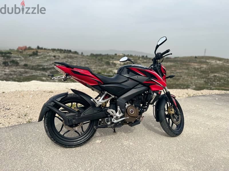 Bajaj Pulsar 200 NS 1