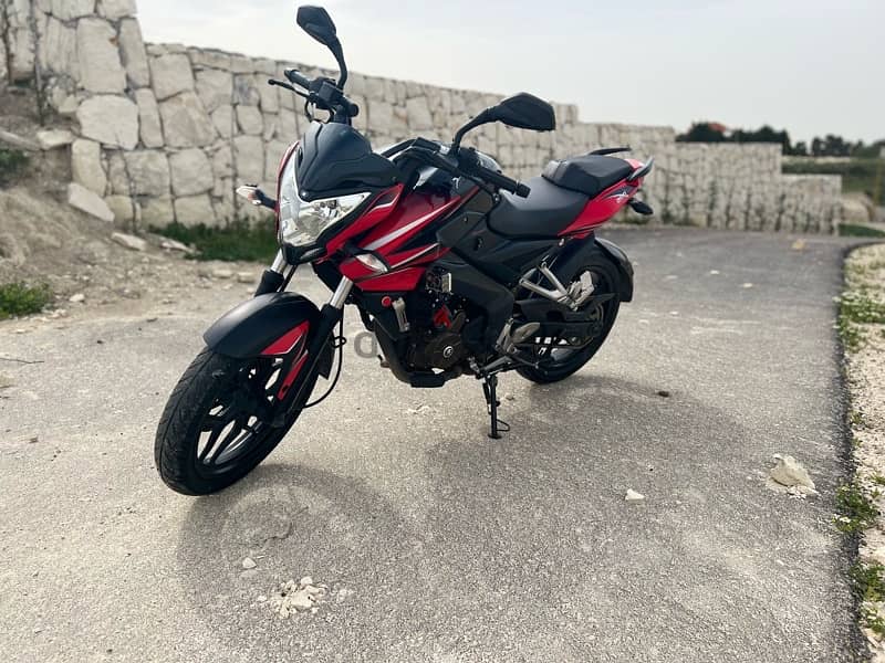Bajaj Pulsar 200 NS 2