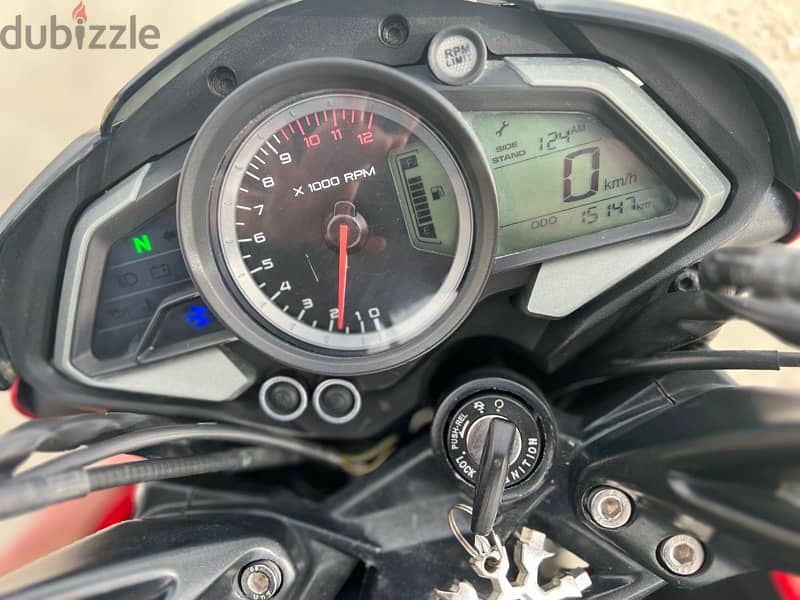 Bajaj Pulsar 200 NS 3