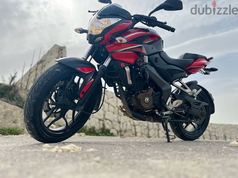 Bajaj Pulsar 200 NS 5