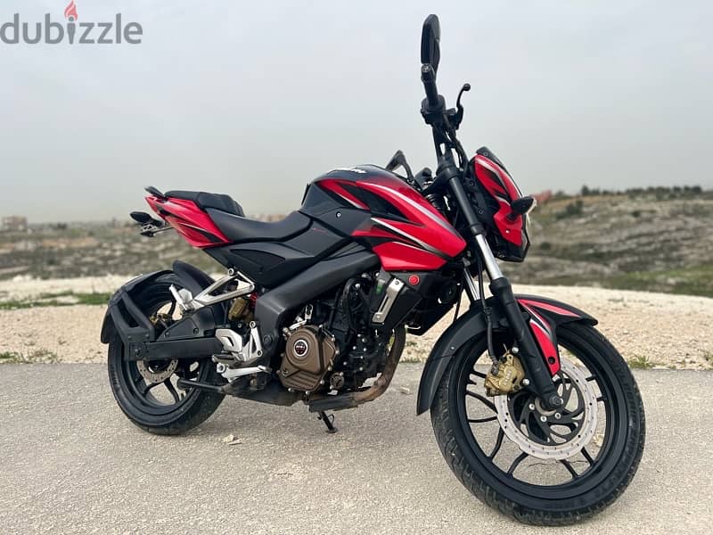 Bajaj Pulsar 200 NS 6