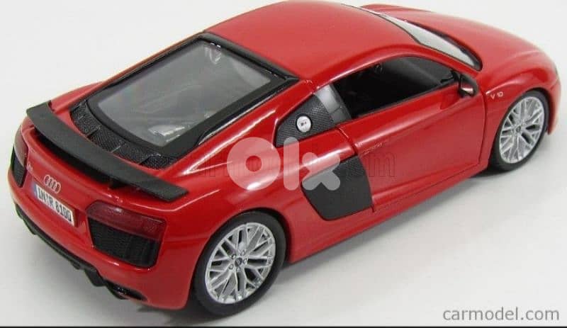 Audi R8 V10 (2015) diecast car model 1;24. 4