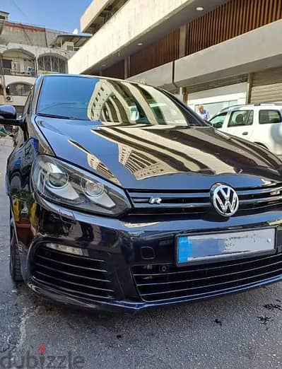 Volkswagen Golf R 2011