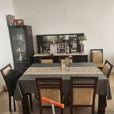Full dinning table