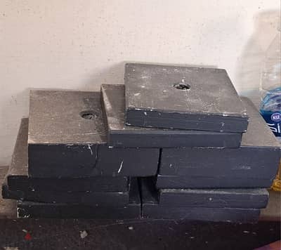 أدوات للرياضة و طاولة كباش