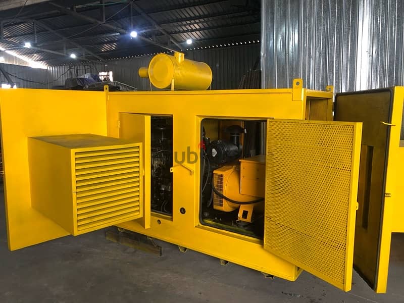 مكنة حب نايلون +  عجانة +  مولد كهرباء ١٥٠ kva 4