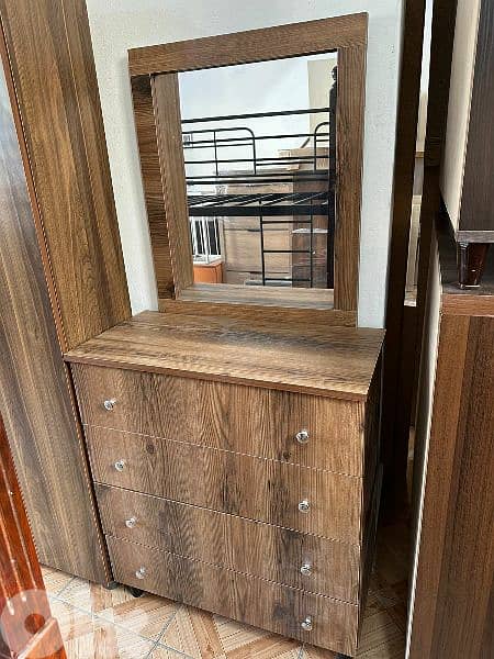 شفنيرة مع مرايا 80 سم 0