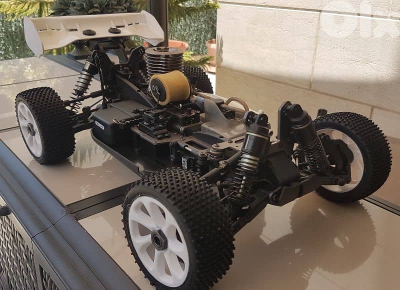 exchange on rc car , HPI PULSE 4.6 nitro, like new,excellent condition 3