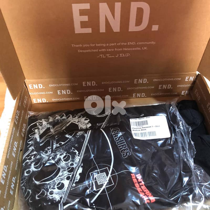 PLEASURES RESEARCH T-SHIRT - SIZE M 1