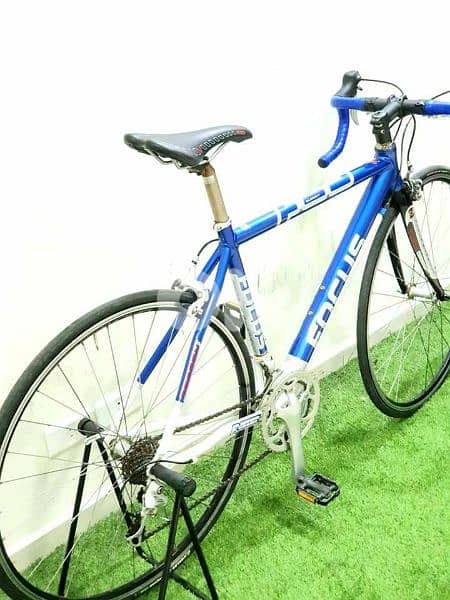 focus road bike 28 used like new 5