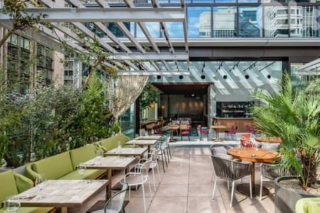 RESTAURANT IN THE HEART OF DOWNTOWN + TERRACE (280SQ) , (BTR-293)