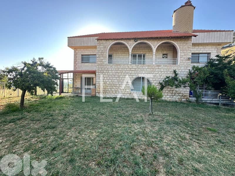 Villa  for Rent in Faraya فيلا للأجار في فاريا 0