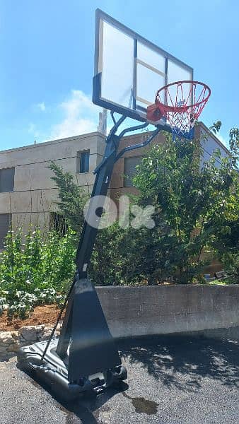 movable basketball hoop 0