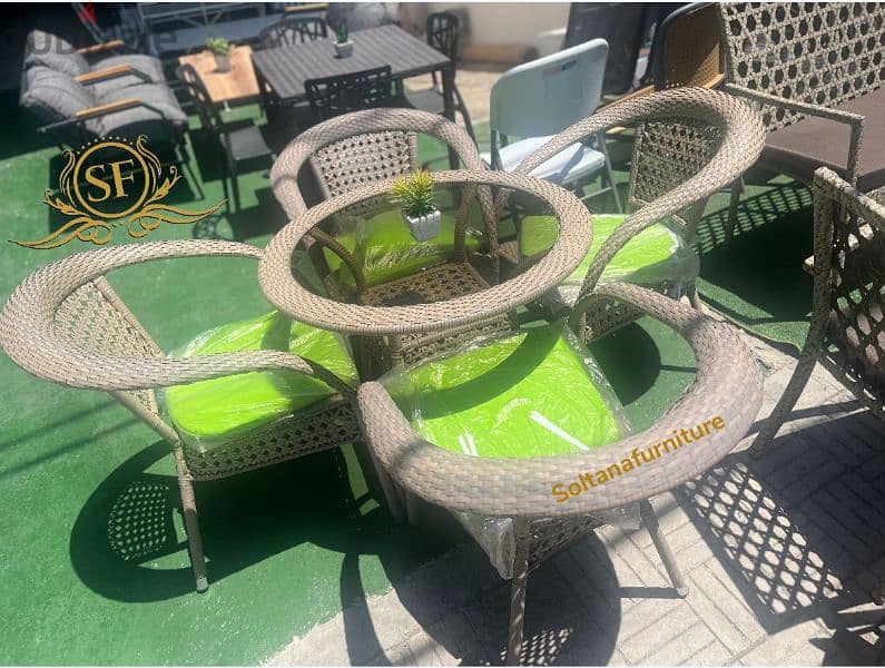 طاولة رزين ايطالي 1