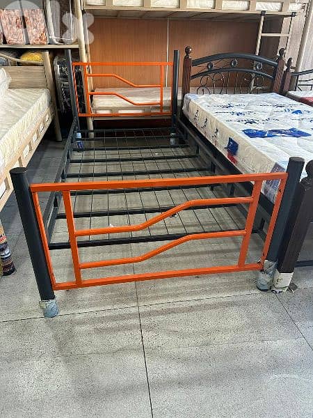 تخت مفرد ونص 120 سم تركي حديد 0