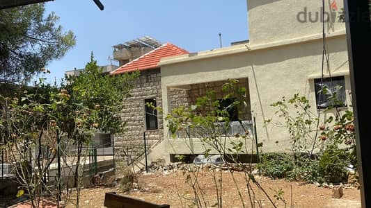 House for rent with gardenبيت للإيجار مع حديقة