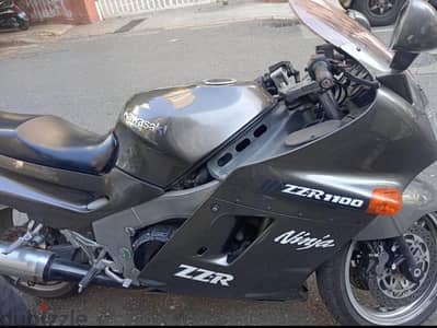 Kawasaki ZZR-1100  دواليب جداد خارقة النضافة 03-219898