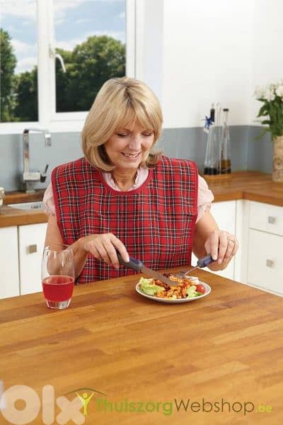 ergonomic cutlery set 2