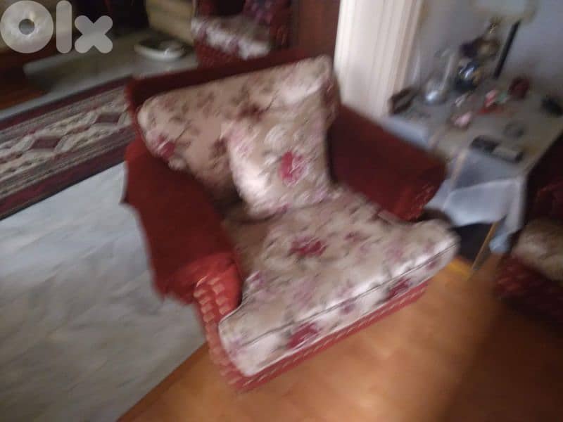 2living room and  saloon and dining room 0