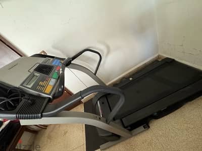 proform 490cx folding treadmill