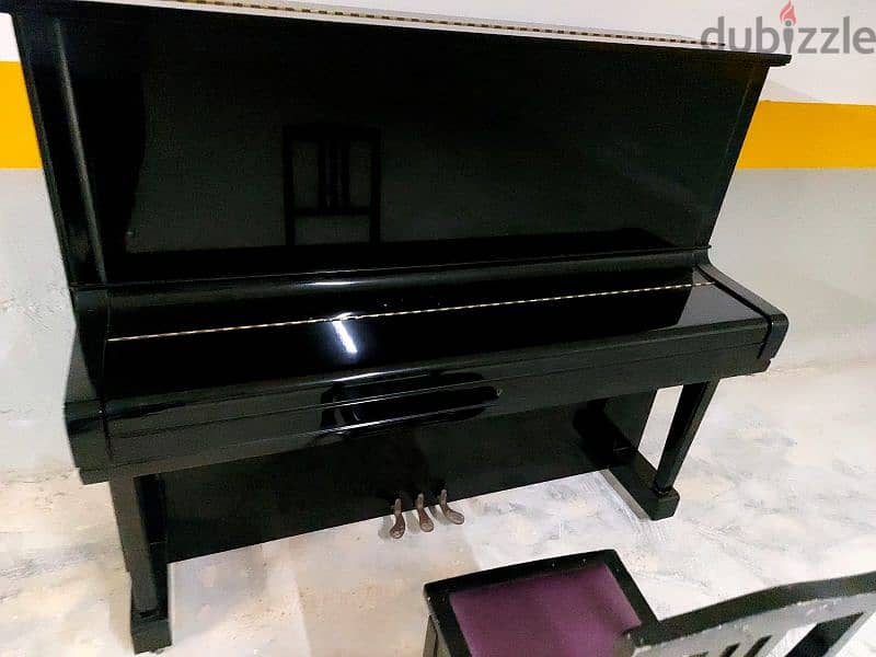 Japanese Yamaha piano U2 1