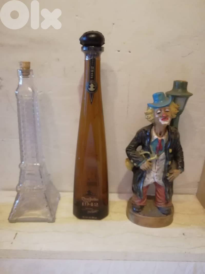 قناني فارغة للعرض اسعار مختلفة اعتبارا من ٧$ القنينة bottles 7