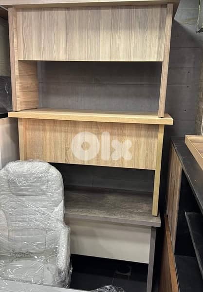 One meter office desks.            مكاتب صغيرة 13