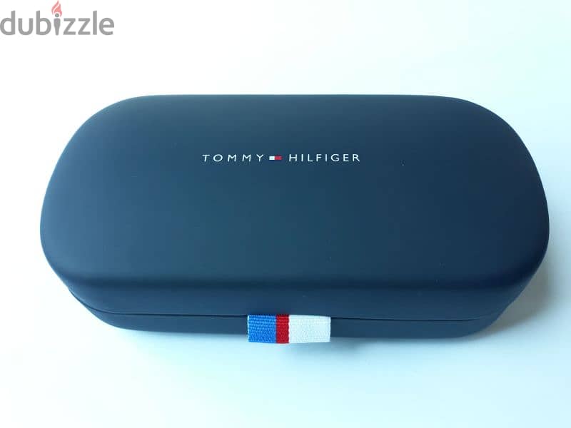 Tommy Hilfiger Sunglasses 1