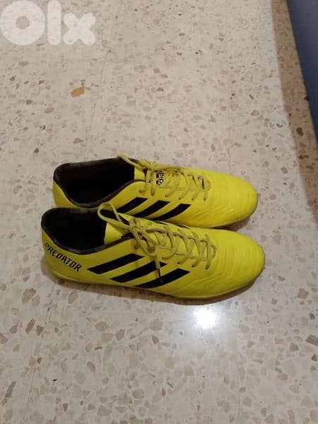 أسبدرين رجالي للبيع ماركة Adidas مستعمل نضيف قياس 45 السعر 15$ منهي 0