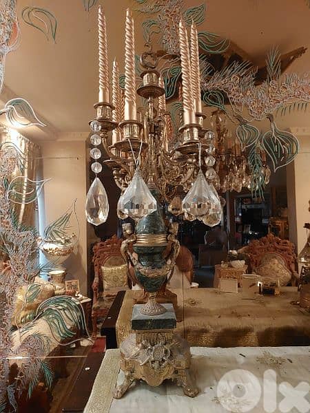 ساعة و شمعدانين Clock and 2 Candlesticks 2