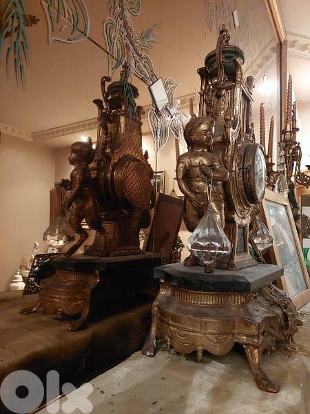 ساعة و شمعدانين Clock and 2 Candlesticks 3