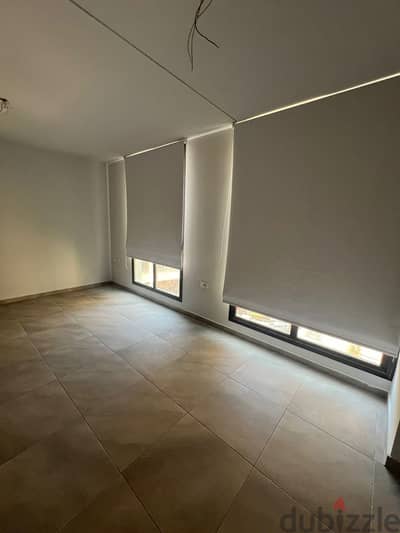 Hamra Main St. 2.5 bd / 2bth / 120 m2  [Luxury New bld] w Appliances
