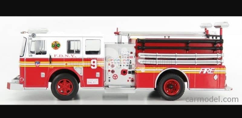 Seagrave (New York Fire Department) diecast car model 1;43. 1