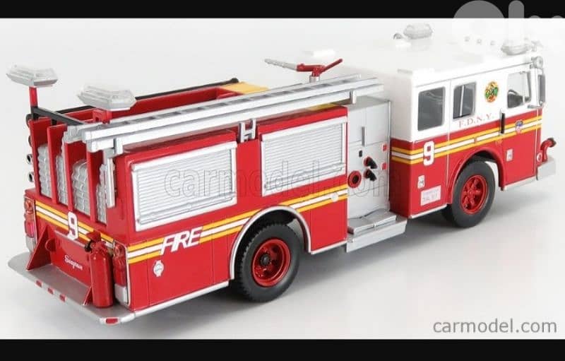 Seagrave (New York Fire Department) diecast car model 1;43. 2