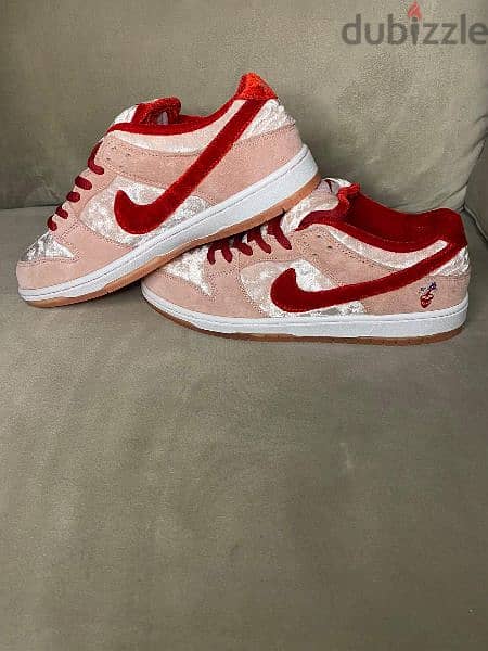 brand new nike dunks all sizes available unisex 2