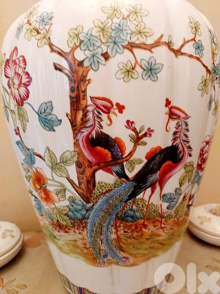 Vintage Porcelain Vase فاز قديم عريق 6