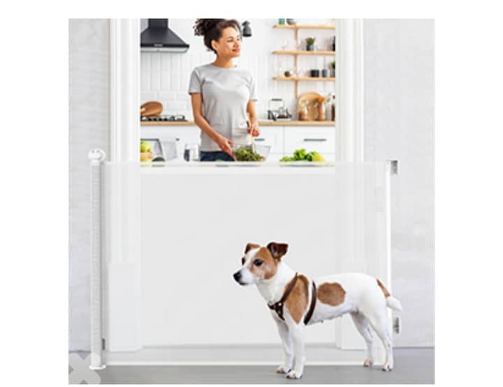 Retractable Baby Gates 150W x 85.6H centimetres /4$ delivery. 5