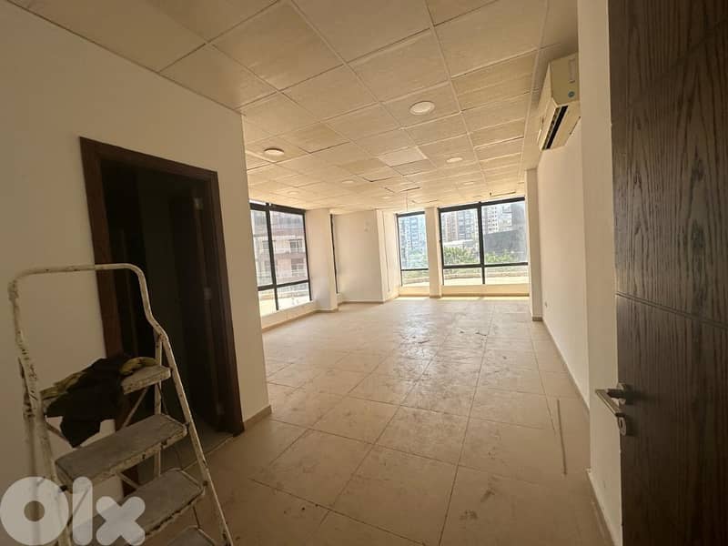 225 Sqm Office For Rent In Sed El Bauchrieh مكتب للاجار في سد البوشرية 0