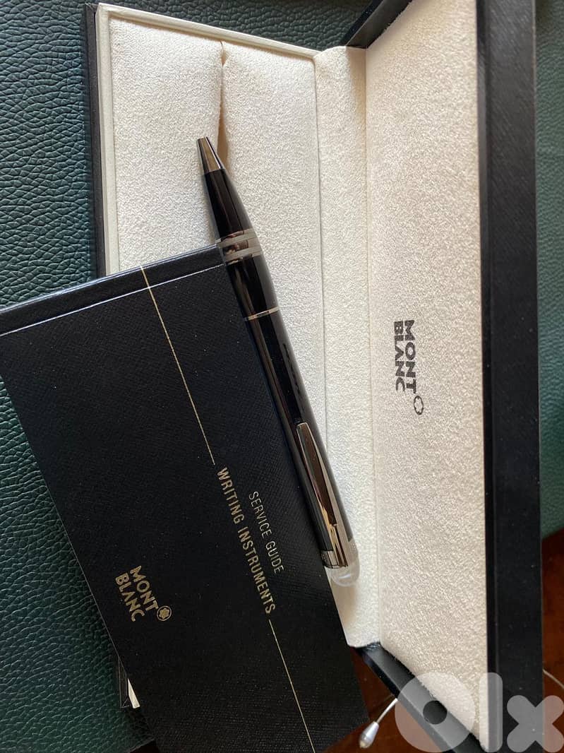 Montblanc Starwalker Ultra Black Ballpoint Pen 2