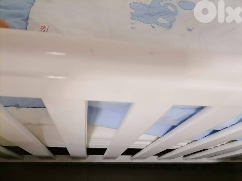 wooden bed Chloe + mattress +mosquito net and stand +gift 5