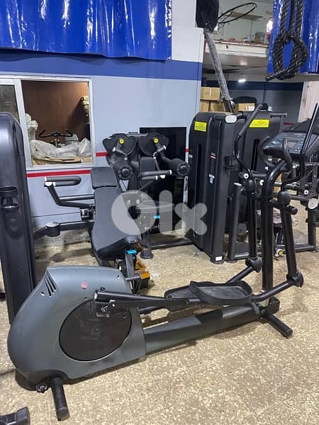 elliptical life fitness used heavy duty 2