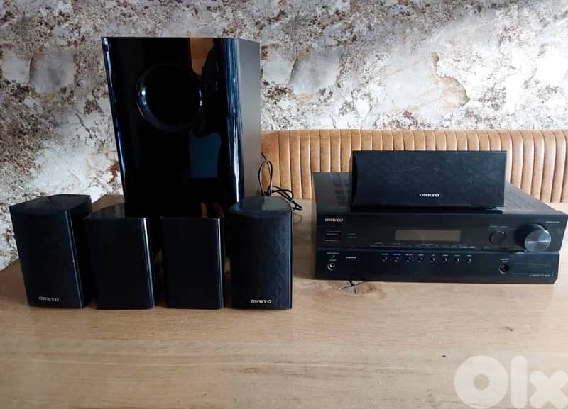 Onkyo AV Receiver, 5.1 Home Theater 1