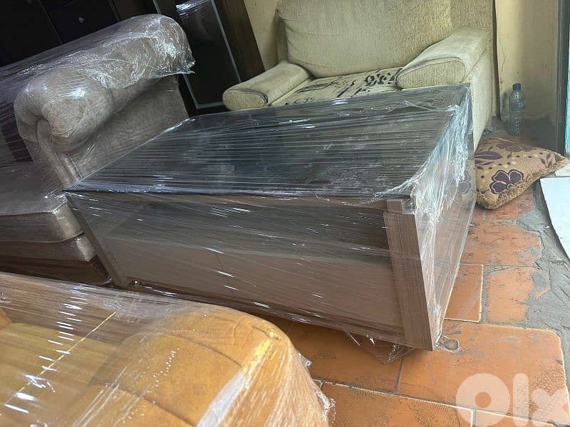 طقم كنبايات شغل توصاية ظهر بفتح كتير مرتب ثلاث قطع وطاولة 4