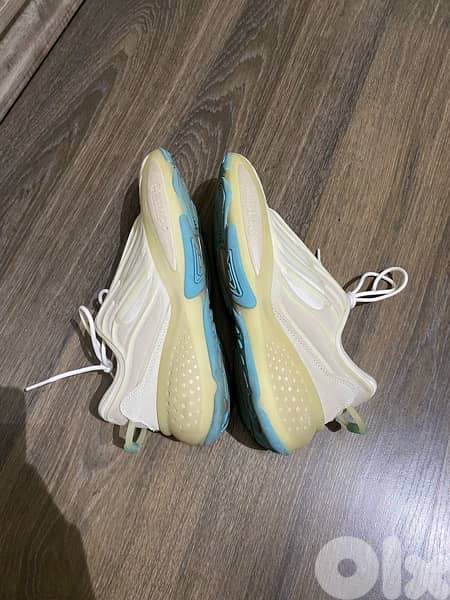 Adidas Ozrah men shoes size 42 3