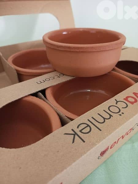 كاسات فخار وكبايات بلاستيك نوعية ممتازة 1