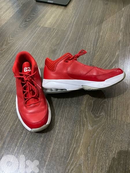 Air Jordans men shoes size 42.5 4