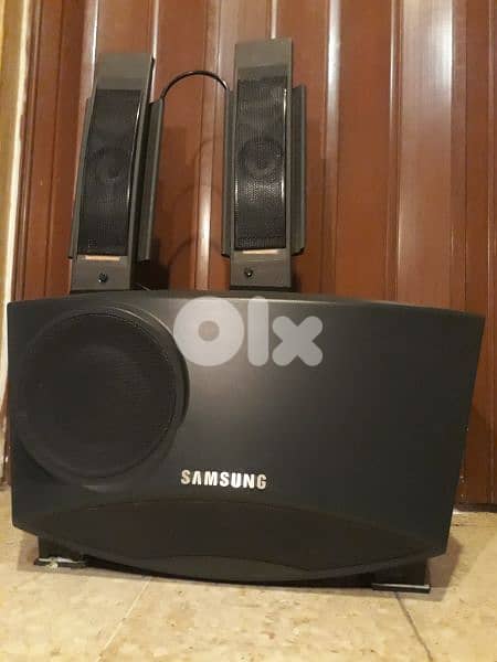 A rare vintage Samsung 2.1channels 150W 8ohms  still new made in Korea 10