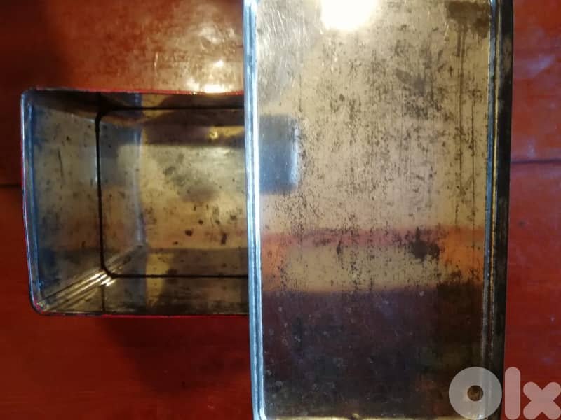 Gandour petie beurre collectible vintage tin box 3