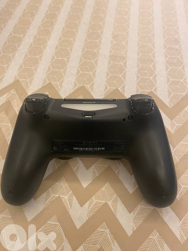 playstation 4 and real wireless sony controller 4