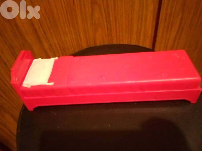 Barbie HOUSE VACATION SET Mattel2010 brandTag great Bed+BLanket+Pillow 1